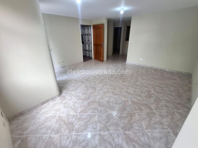 Apartamento en Floresta de 3 Alcobas con Balcón y Parqueadero - 2