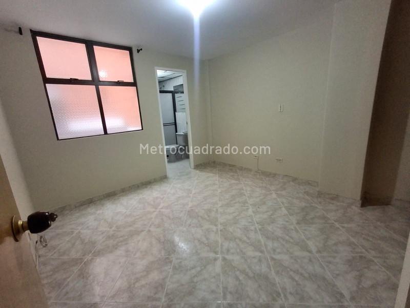 Apartamento en Floresta de 3 Alcobas con Balcón y Parqueadero - 7