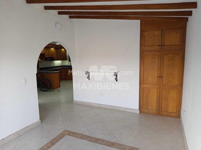 Apartamento Amplio de 3 Alcobas en Trinidad - 3