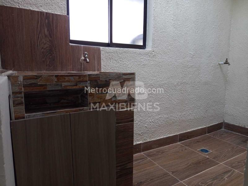 Apartamento Amplio de 3 Alcobas en Trinidad - 4