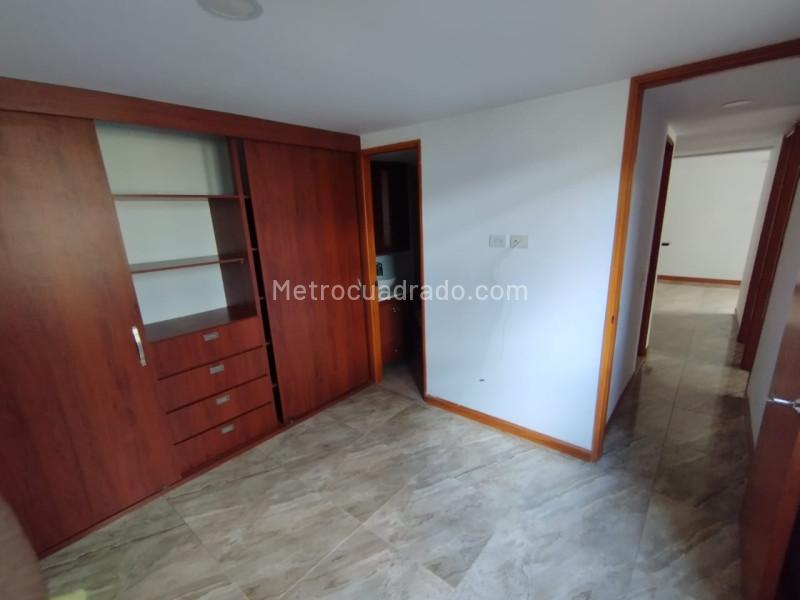 Apartamento de 3 Alcobas en Arriendo en Pajarito, Robledo (55 m²) - 2