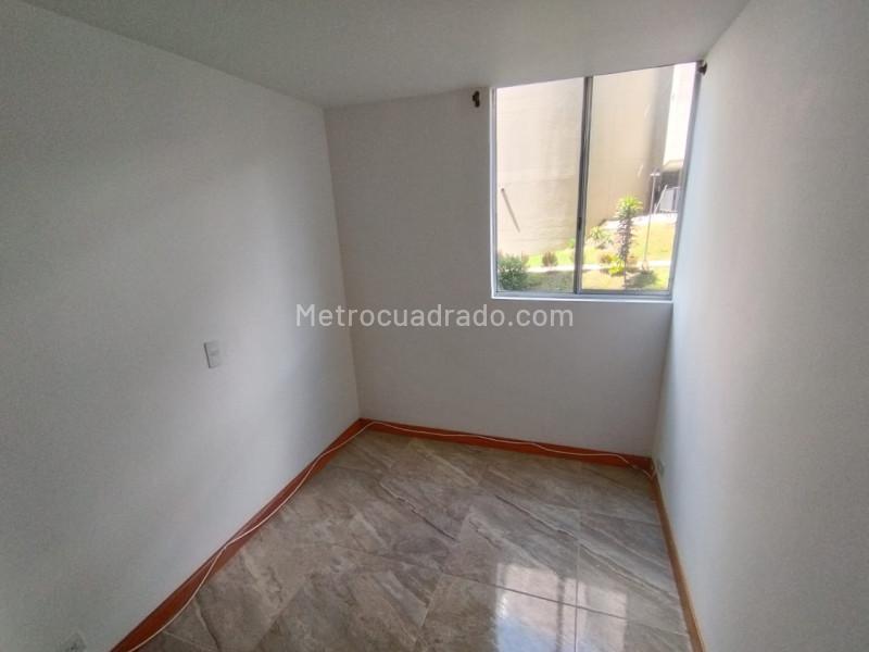 Apartamento de 3 Alcobas en Arriendo en Pajarito, Robledo (55 m²) - 5