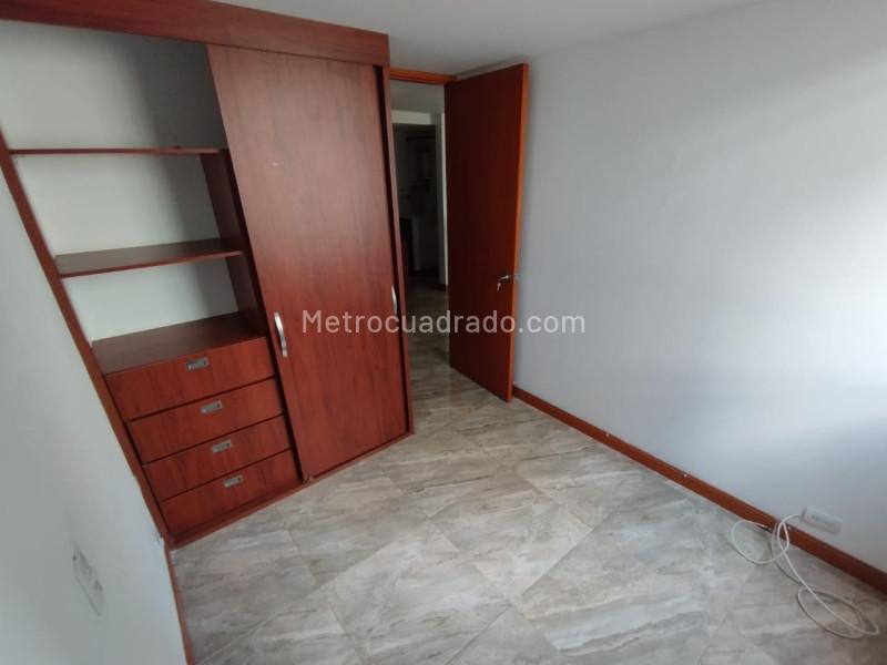 Apartamento de 3 Alcobas en Arriendo en Pajarito, Robledo (55 m²) - 7
