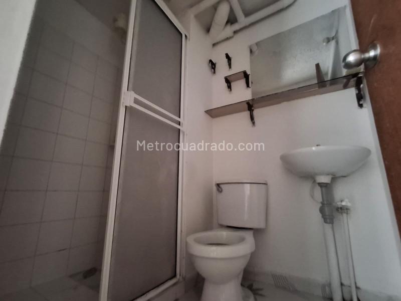 Apartamento en Arriendo de 3 Alcobas en Pajarito (Robledo), Medellín - 2