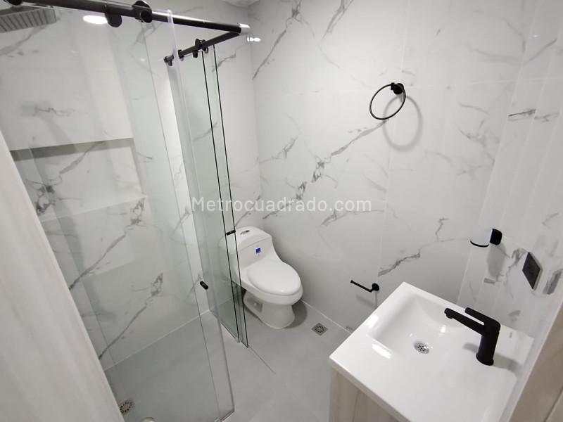 3BR Apartment with Balcony in Velodromo - 5