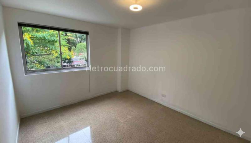 Apartamento Amplio de 5 Alcobas en Suramericana - 2