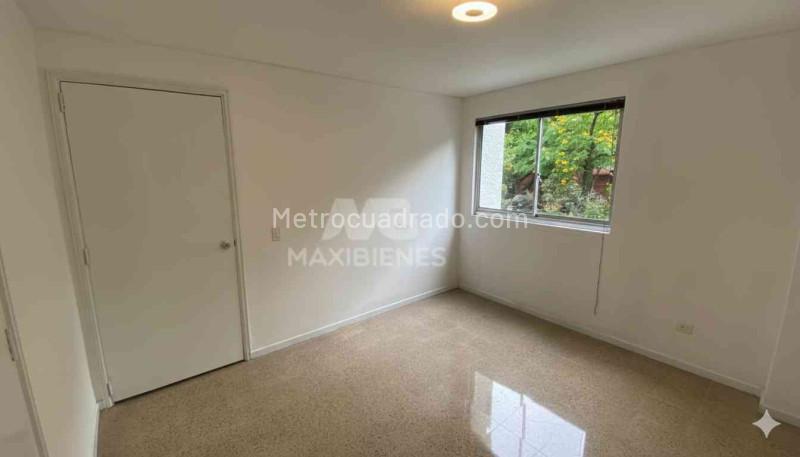 Apartamento Amplio de 5 Alcobas en Suramericana - 3