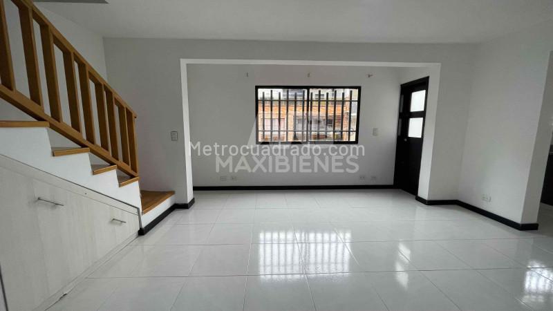 Duplex 4BR Apartment in Belen La Gloria, Medellín - 5