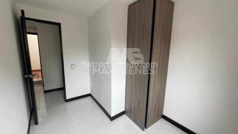 Duplex 4BR Apartment in Belen La Gloria, Medellín - 6