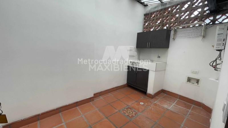 Duplex 4BR Apartment in Belen La Gloria, Medellín - 8