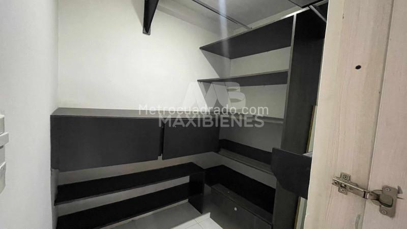 Duplex 4BR Apartment in Belen La Gloria, Medellín - 9