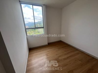 Apartamento de 3 alcobas en venta en Machado, Bello, 68 m² · foto 11 de 16