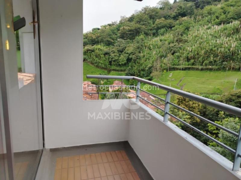 3BR Apartment in Belen Loma De Los Bernal with Balcony - 8