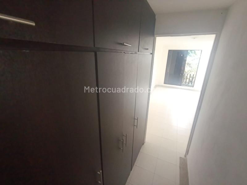 Apartamento de 2 Alcobas en Manrique Central 1 - 5