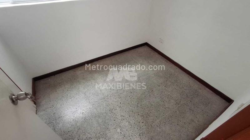 Casa amplia de 5 Alcobas en Simón Bolívar - 3