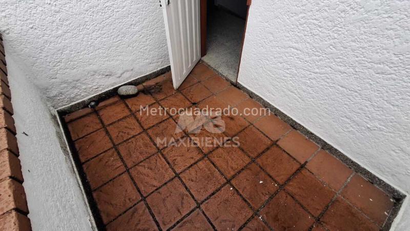 Casa amplia de 5 Alcobas en Simón Bolívar - 8