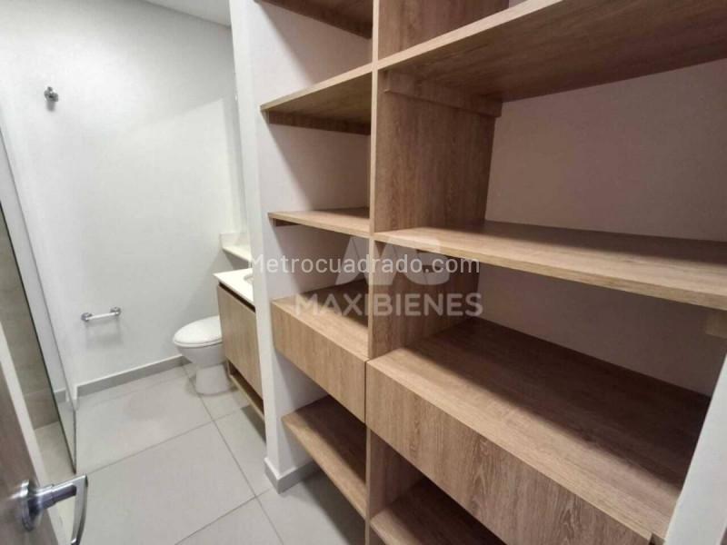 Casa en Arriendo de 5 Alcobas en San Javier Cerca al Metro - 7