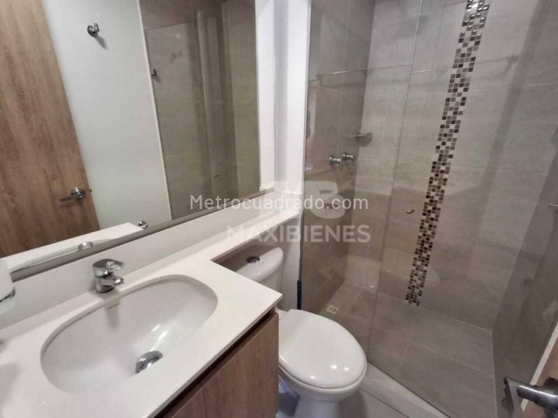 Casa en Arriendo de 5 Alcobas en San Javier Cerca al Metro - 9