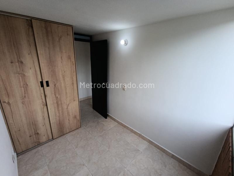 Apartamento de 3 Alcobas con 2 Baños en Buenos Aires, Medellín - 8