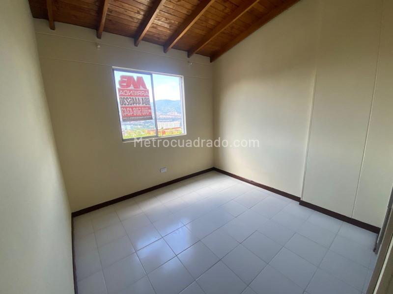 Apartamento Cómodo de 4 Alcobas en La Loma del Indio - 6