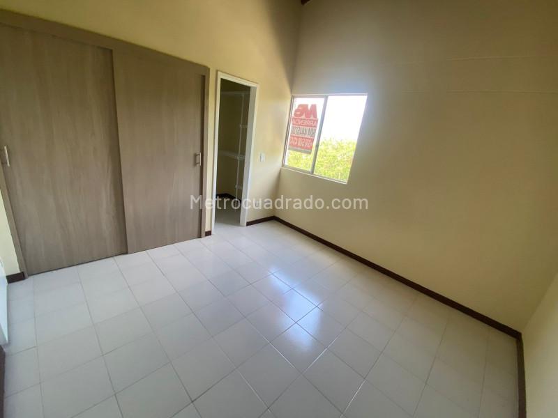 Apartamento Cómodo de 4 Alcobas en La Loma del Indio - 7