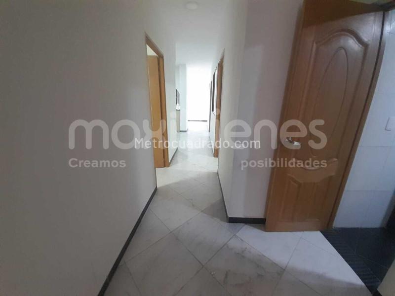 Casa de 5 Alcobas en La América