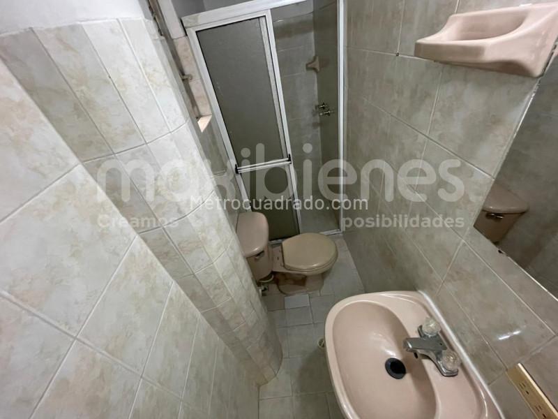 Casa Amplia de 5 Alcobas en Arriendo en Floresta - 8