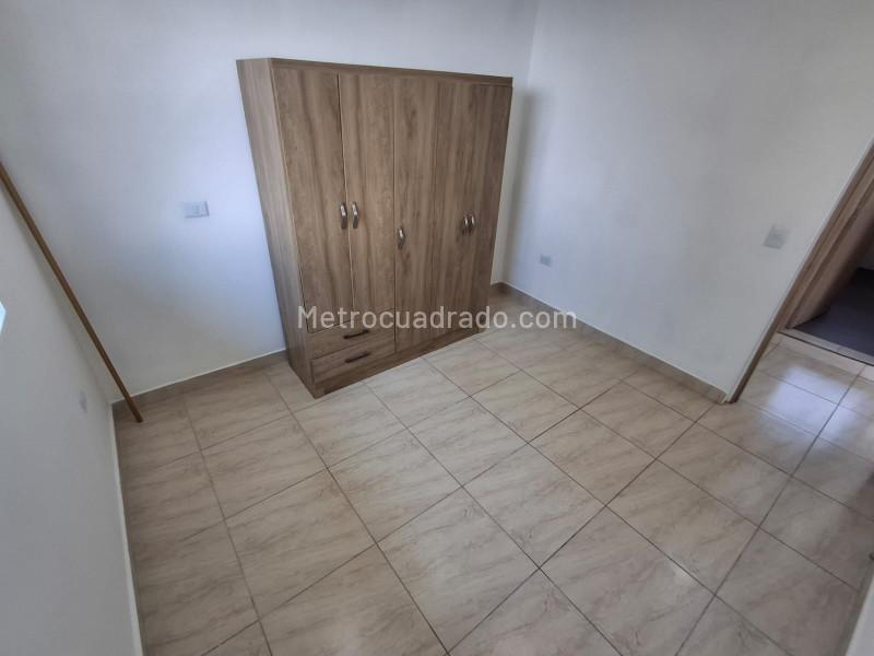 Cozy 2BR House in Robledo - 5