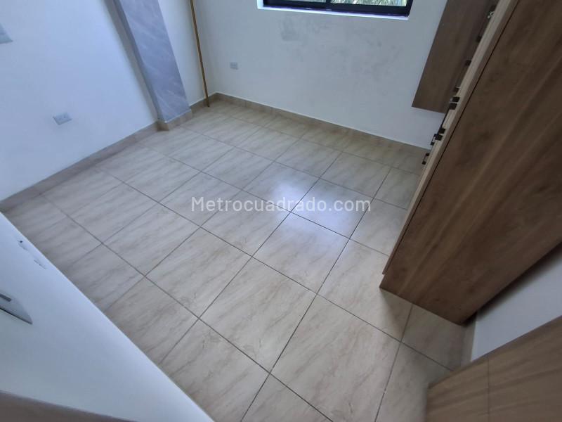 Cozy 2BR House in Robledo - 8