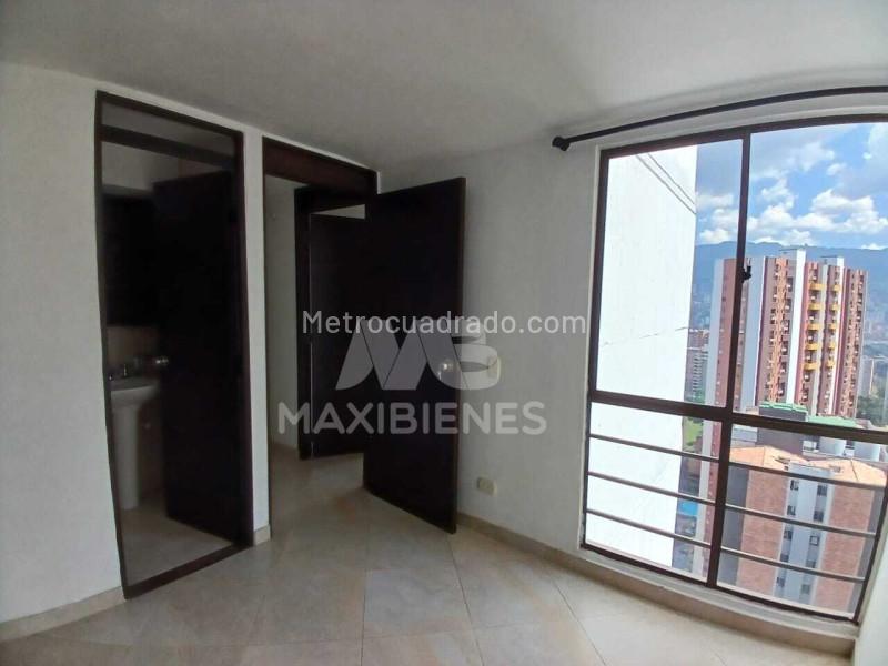 Apartamento de 3 Alcobas con Balcón en Rodeo Alto - 4