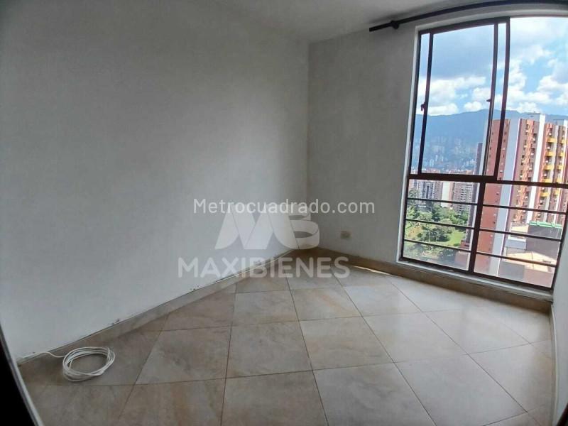 Apartamento de 3 Alcobas con Balcón en Rodeo Alto - 6