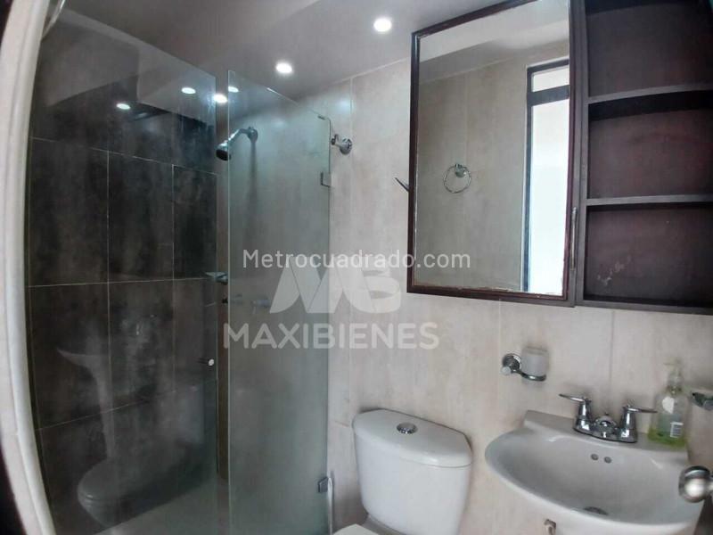 Apartamento de 3 Alcobas con Balcón en Rodeo Alto - 9