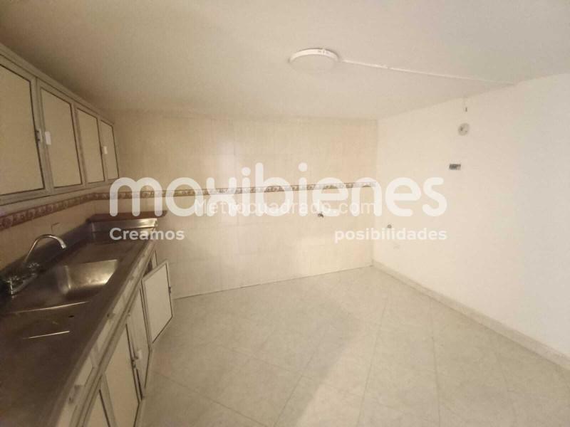 Comfortable 3BR House in Metropolitano - 3