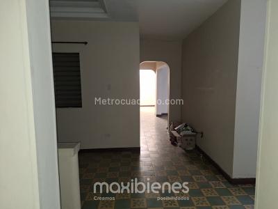 Casa de 5 alcobas en venta en Florida Nueva, Medellín, 195 m² · foto 15 de 20