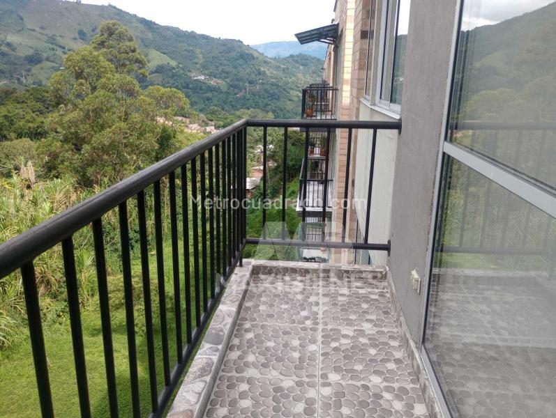 Apartamento de 3 Alcobas con 2 Baños en El Vergel, Medellín - 6