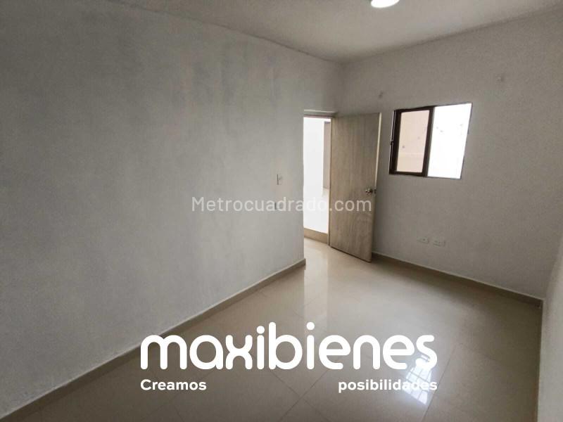 Excellent 4BR House in Campo Valdes 1 - 4