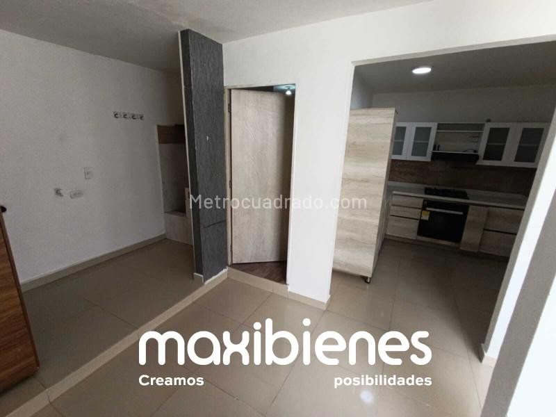 Excellent 4BR House in Campo Valdes 1 - 5
