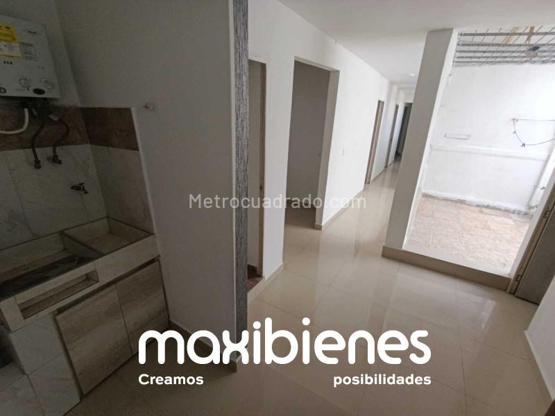 Excellent 4BR House in Campo Valdes 1 - 6