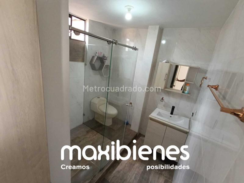 Excellent 4BR House in Campo Valdes 1 - 8