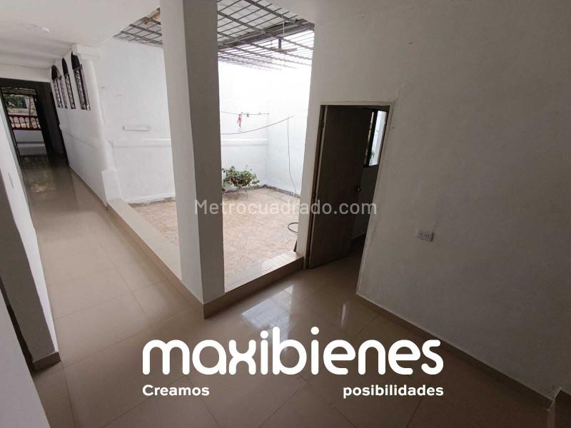 Excellent 4BR House in Campo Valdes 1 - 9