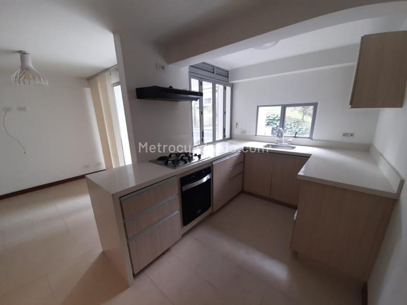 2BR Apartment in Loma Del Escobero (85 m²) - 2