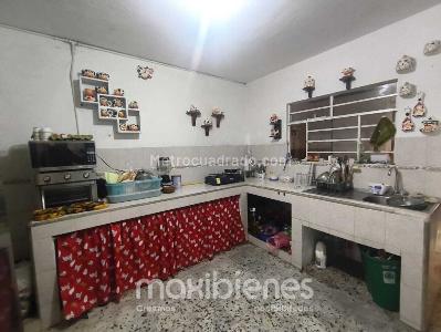 Casa de 4 alcobas en venta en San Javier, Medellín, 97 m² · foto 5 de 9