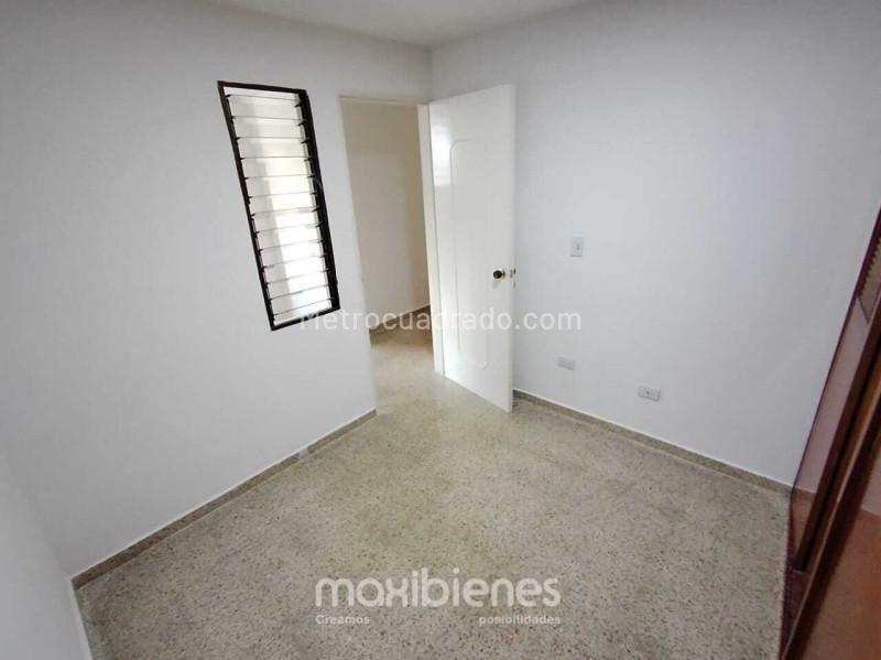 Spacious 4BR Apartment in Florida Nueva - 2