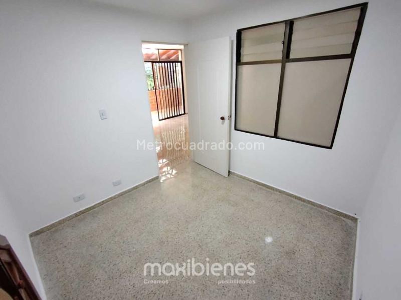Spacious 4BR Apartment in Florida Nueva - 3