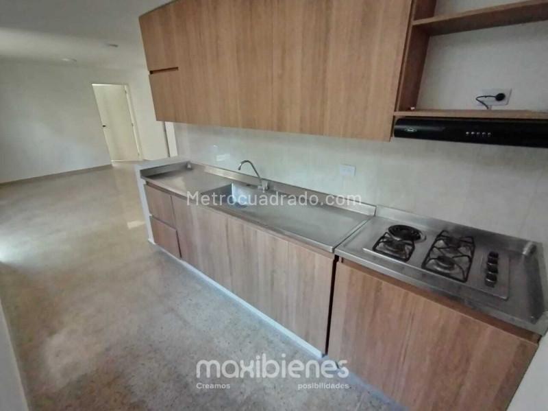 Spacious 4BR Apartment in Florida Nueva - 5