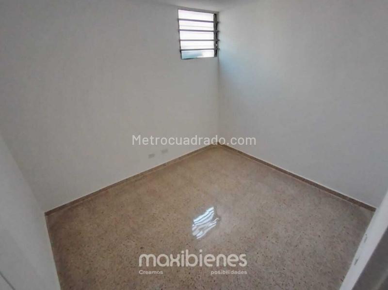 Spacious 4BR Apartment in Florida Nueva - 8