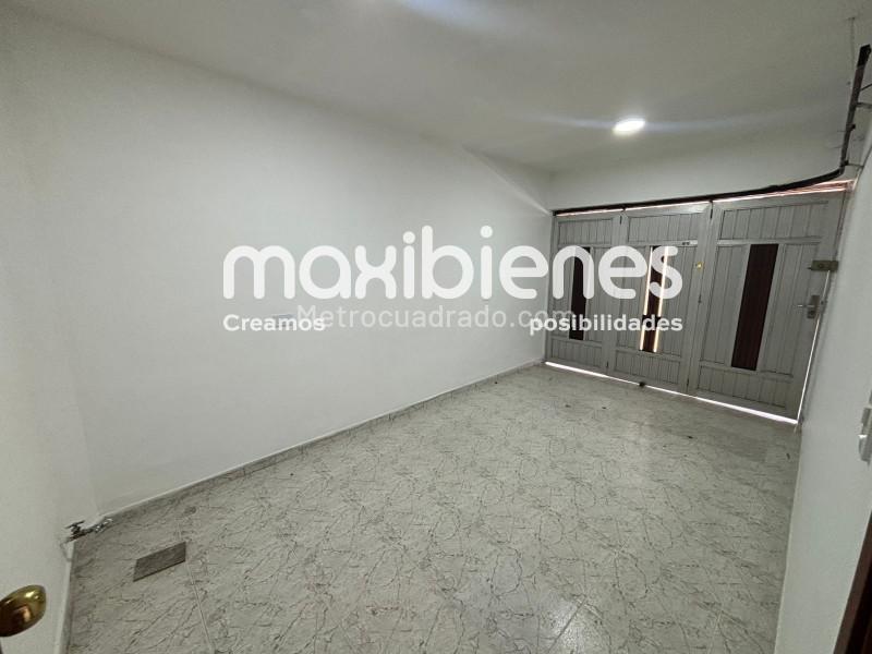 4BR House in Santa Maria La Nueva (110 m²)