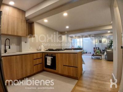 Casa de 4 alcobas en venta en Campo Amor, Medellín, 276 m² · foto 2 de 20