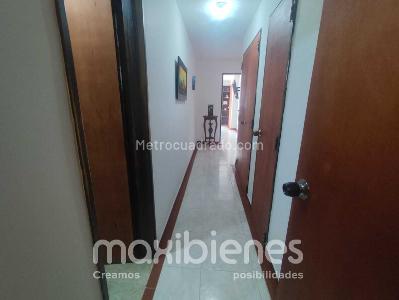 Apartamento de 4 alcobas en venta en La Candelaria, Medellín, 126 m² · foto 3 de 20