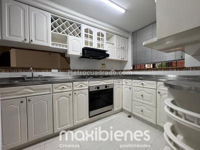 Apartamento de 3 alcobas en arriendo en San Diego, Medellín, 87 m² · foto 2 de 18